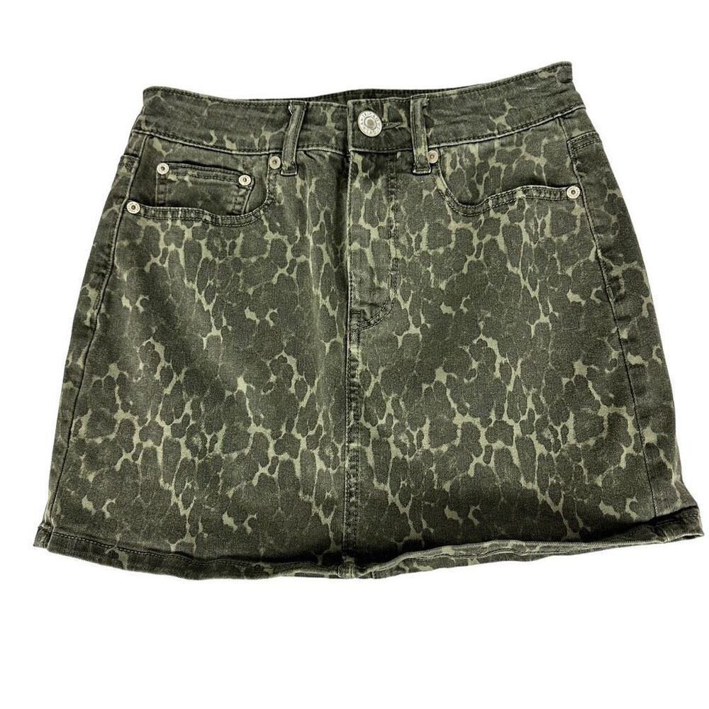 American Eagle Denim Mini Skirt size 2 Animal or Camo print